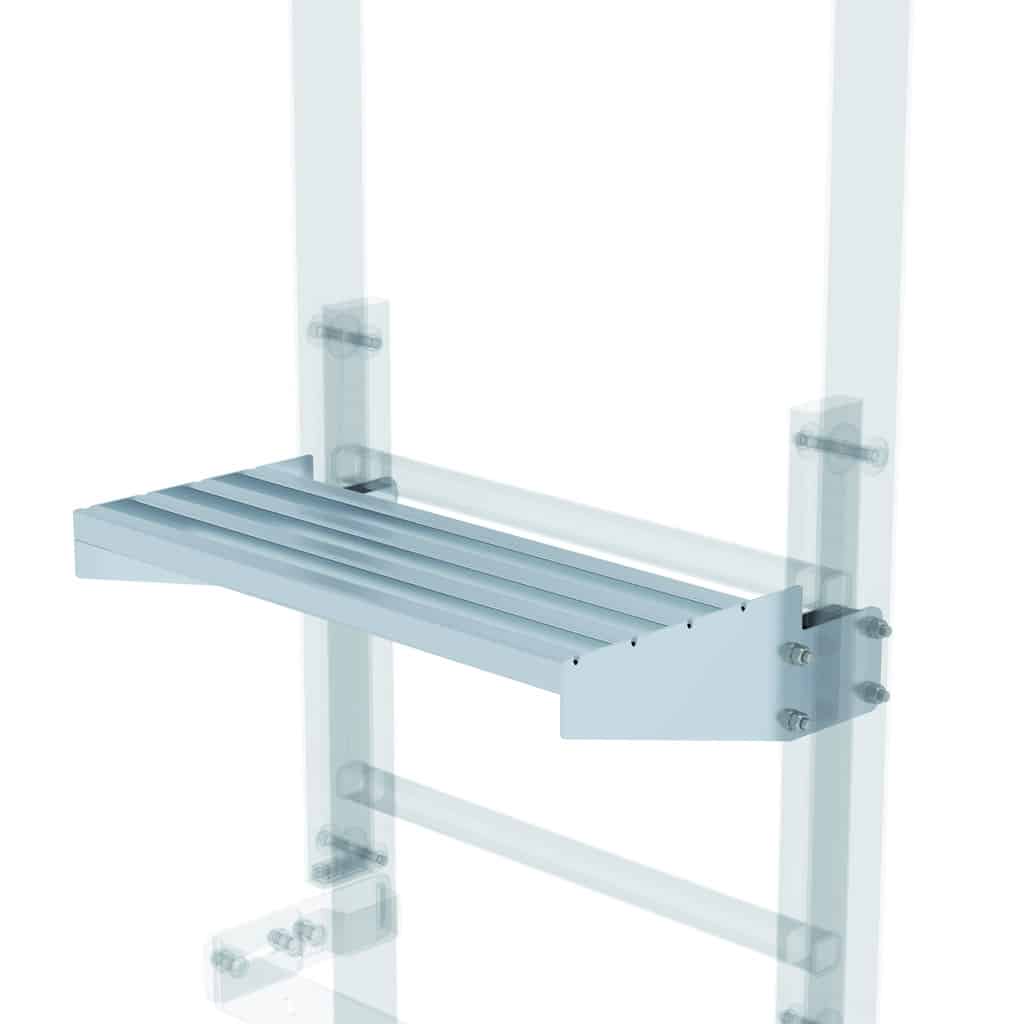 - Ausstiegstritt Alu blank 520x100-300mm – Bestehend aus geriffelten Sprossen