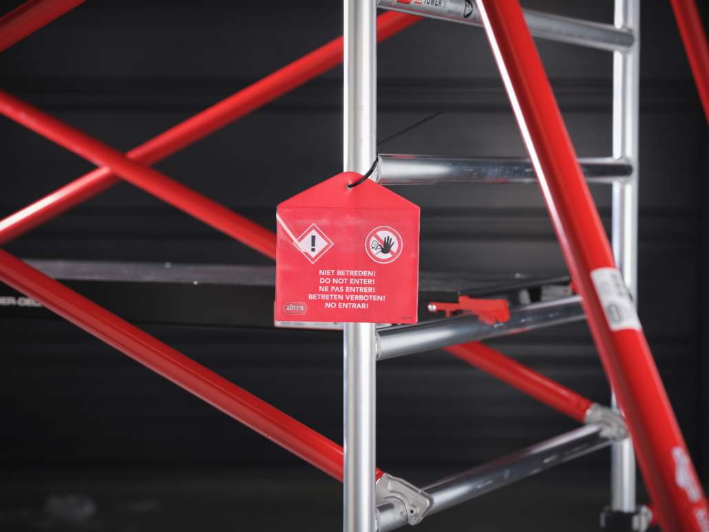 510139 8711563284043 scaftag s 001 1