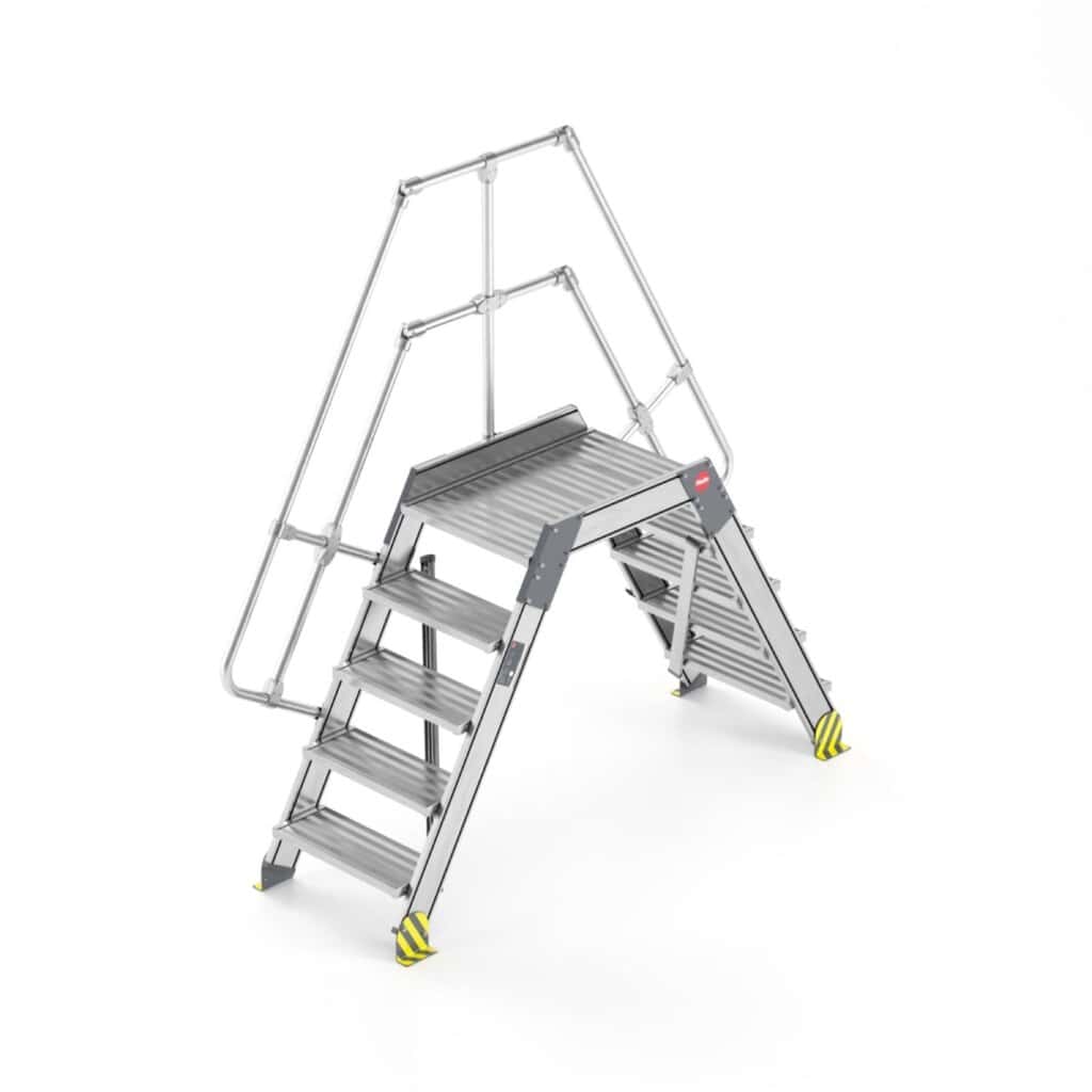 Aluminium-Rollgerüst mit Plattform und Geländer, ideal für Bau- und Renovierungsarbeiten, leicht und stabil.