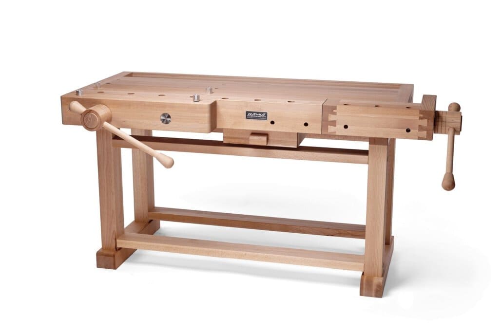 Holz-Rollgerüst für Renovierungs- und Bauarbeiten, stabile Konstruktion, vielseitig einsetzbar, ideal für Heimwerker und Profis.