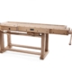 Holz-Rollgerüst aus robustem Holz, ideal für Renovierungsarbeiten und Malerarbeiten im Innen- und Außenbereich.