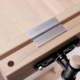 Hochwertiges Rollgerüst mit stabilem Holzrahmen und Aluminiumplattform für Bau- und Renovierungsarbeiten.