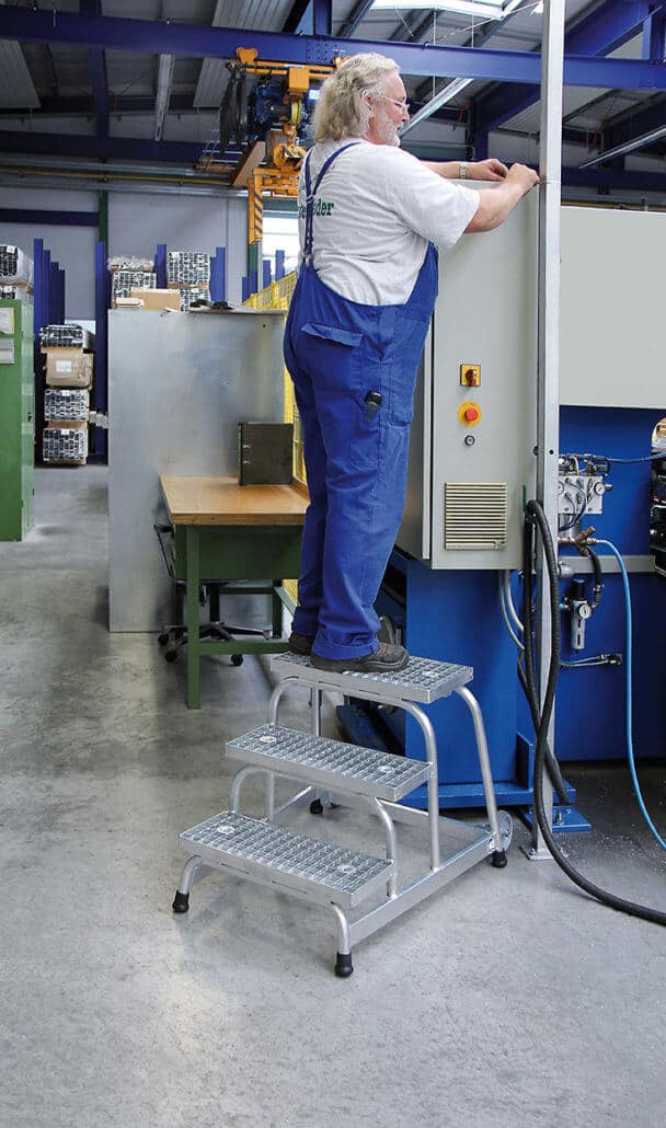 Günzburger Steigtechnik Alu Arbeitspodest fahrbar |Stahl-Gitterrost
