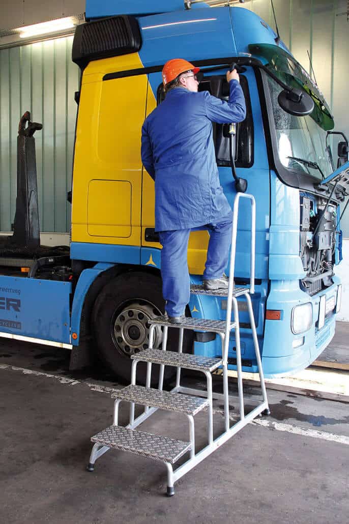 Günzburger Steigtechnik Alu Arbeitspodest starr | mit Handlauf