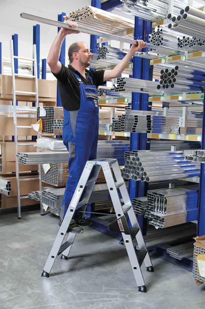 Günzburger Steigtechnik Alu Stehleiter 250kg beidseitig begehbar mit clip-step R13