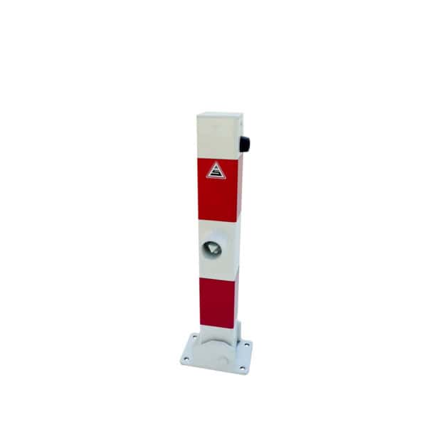 Schake - Absperrpfosten 70 x 70 mm umlegbar mit Dreikantverschluss 500 mm Überflur — Farbe: feuerverzinkt, Ösen: mit 1 Öse